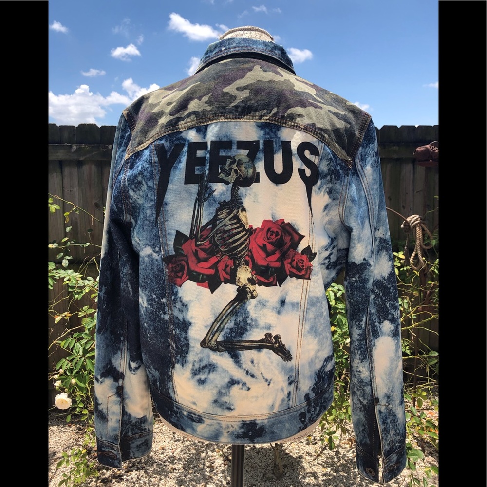 YEEZUS distress printed jean jacket